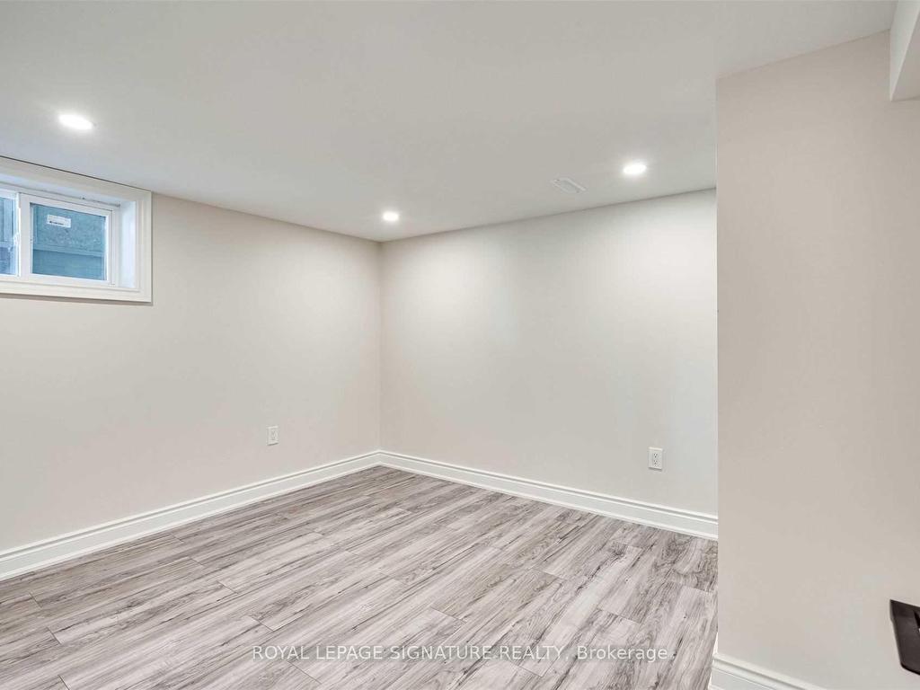 









487


Brucedale

Avenue East, LOWER,
Hamilton,




ON
L8V 1P1

