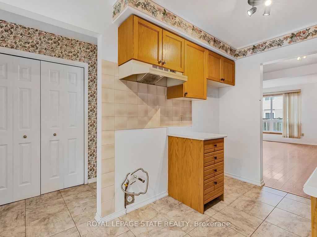 









618


Barton

Street, 21,
Hamilton,




ON
L8E 4X3


