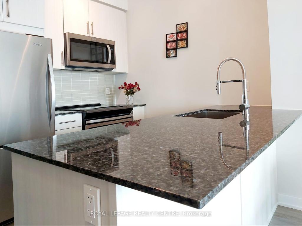 









4055


Parkside Village

Drive, 627,
Mississauga,




ON
L5B 0K8

