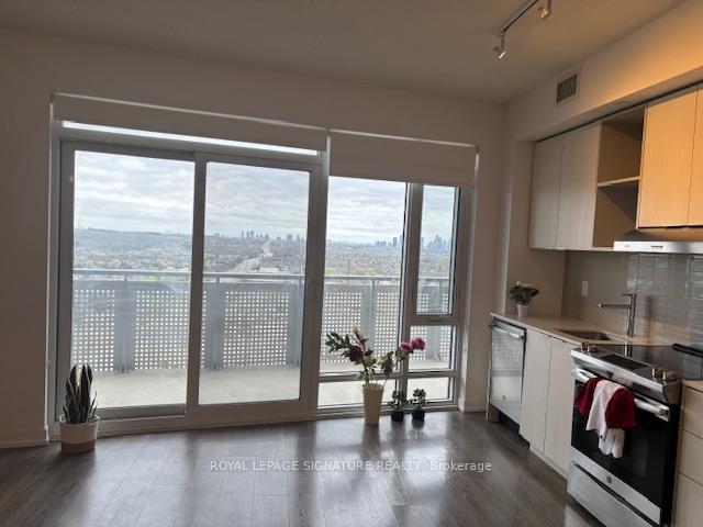 









2520


Eglinton

Avenue West, 1207,
Mississauga,




ON
L5M 0Y4

