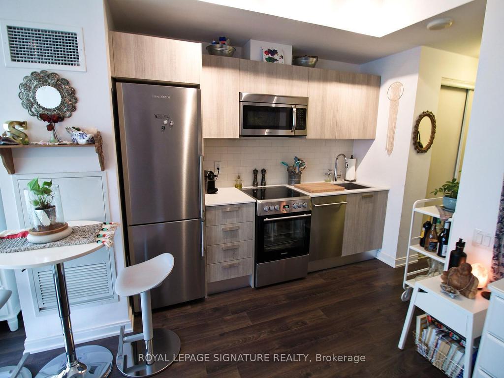 









42


Charles

Street East, 1608,
Toronto,




ON
M4Y 0B7

