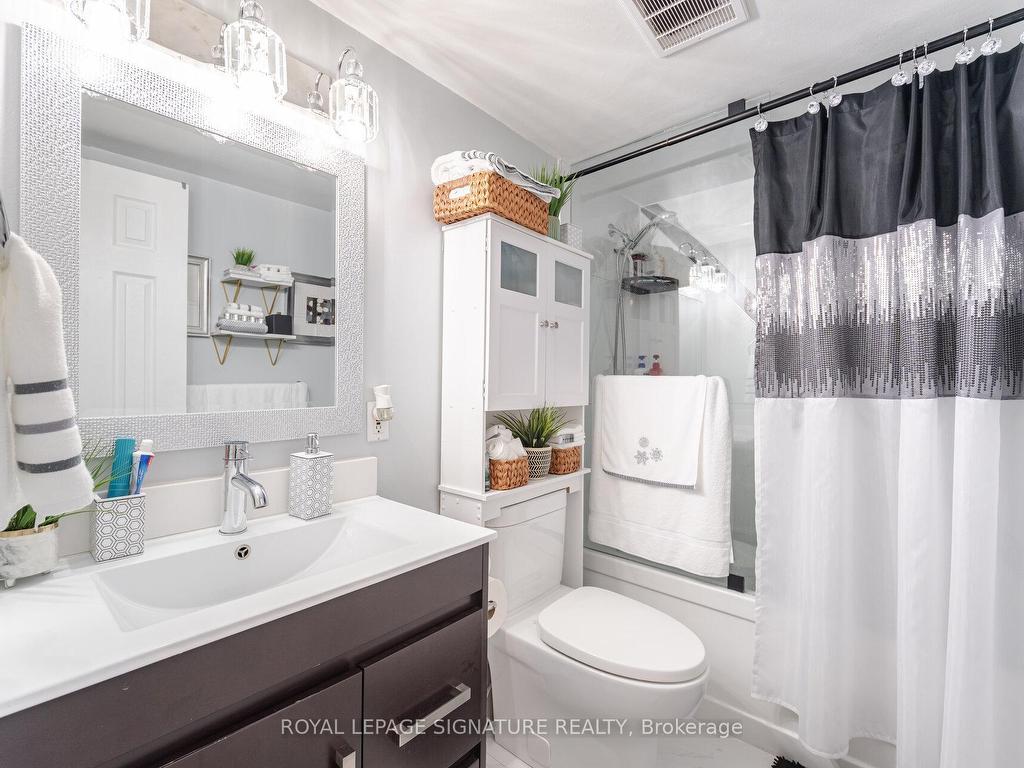 









551


The West Mall

N/A, 1219,
Toronto,




ON
M9C 1G7

