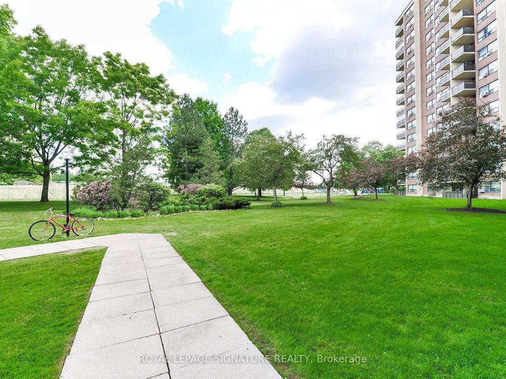 









551


The West Mall

N/A, 1219,
Toronto,




ON
M9C 1G7

