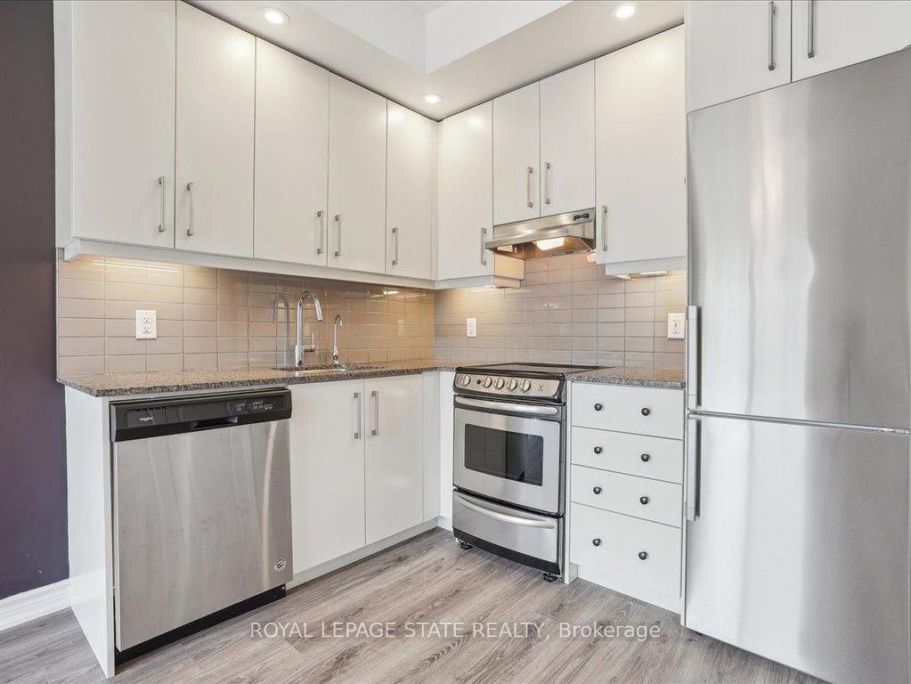 









40


Esplanade

Lane, 401,
Grimsby,




ON
L3M 0G9

