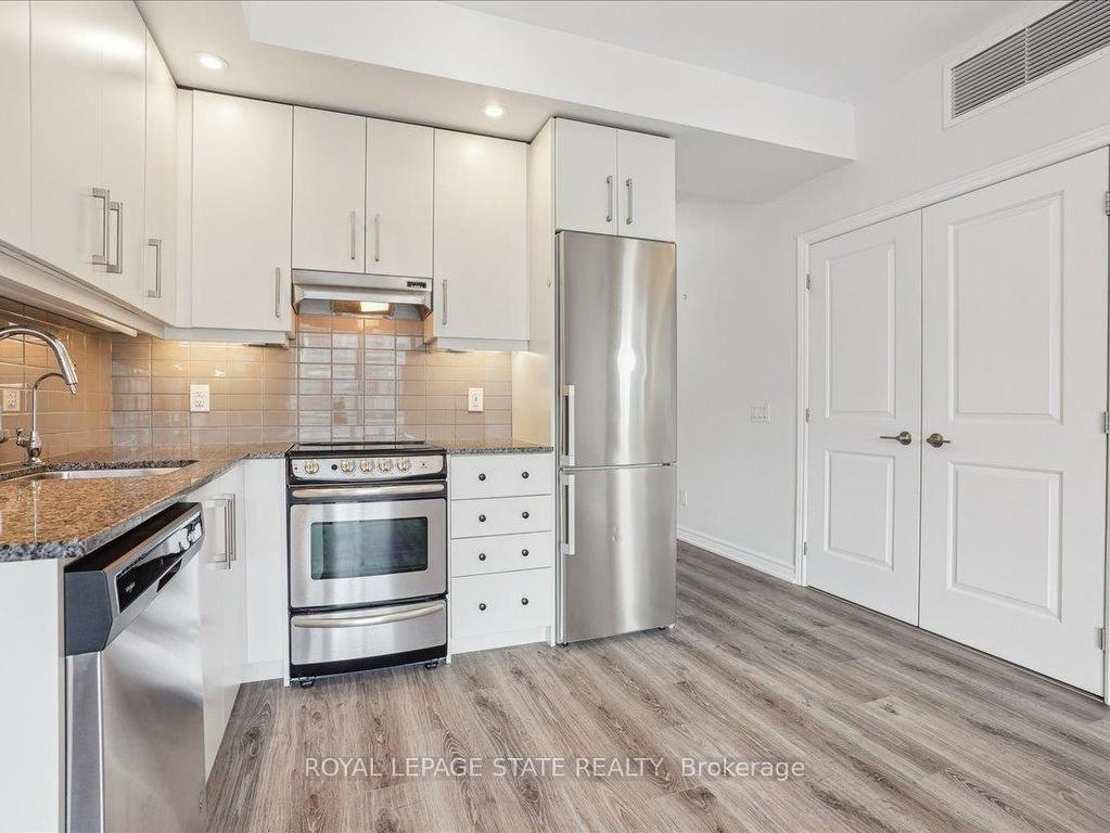 









40


Esplanade

Lane, 401,
Grimsby,




ON
L3M 0G9

