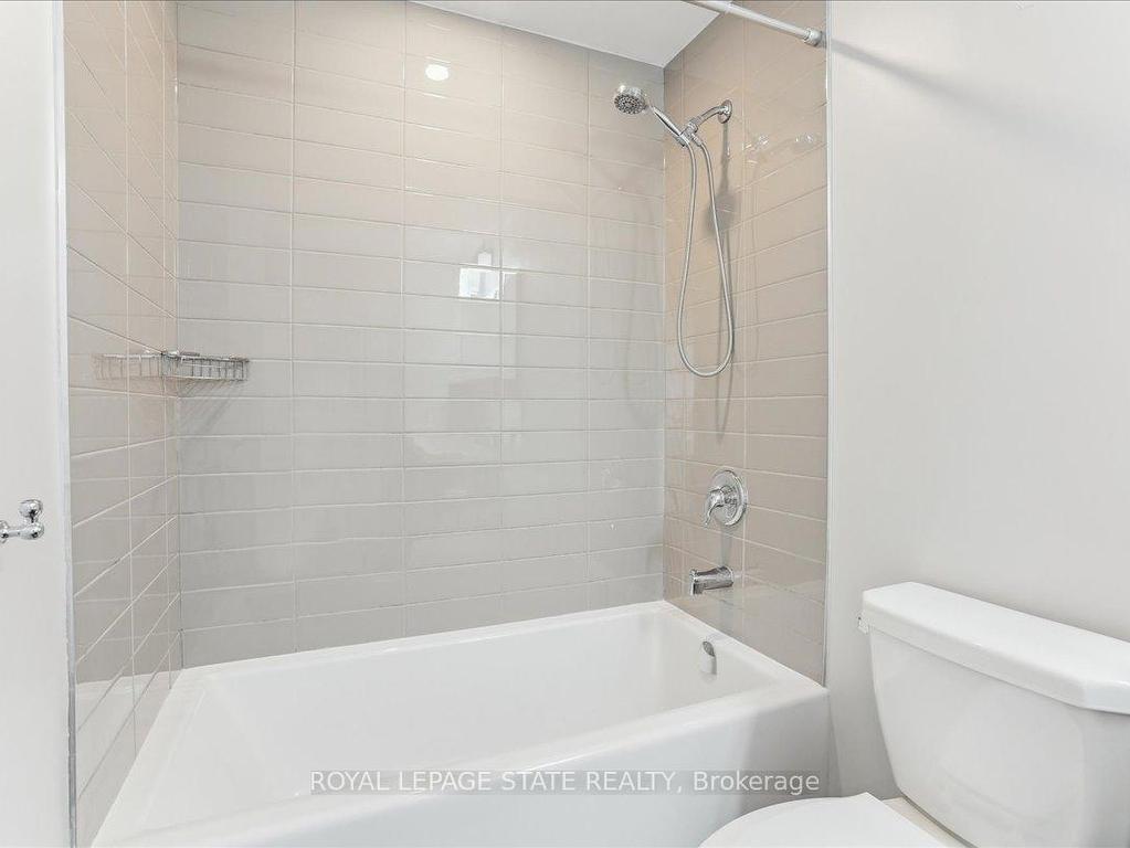 









40


Esplanade

Lane, 401,
Grimsby,




ON
L3M 0G9

