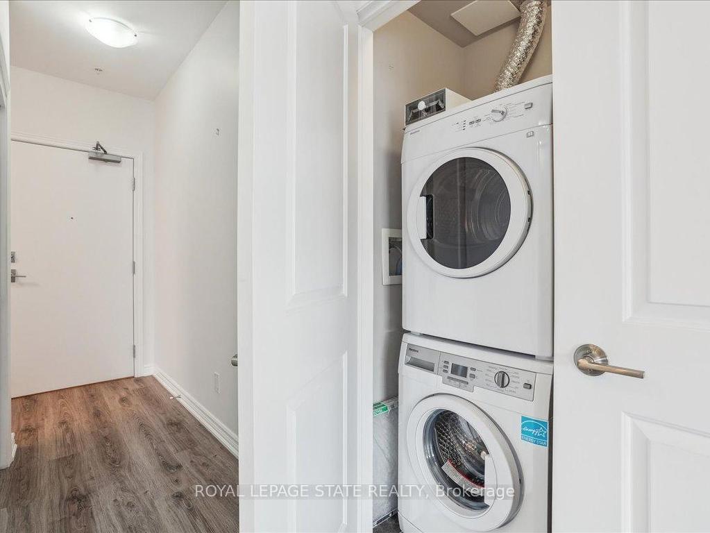 









40


Esplanade

Lane, 401,
Grimsby,




ON
L3M 0G9

