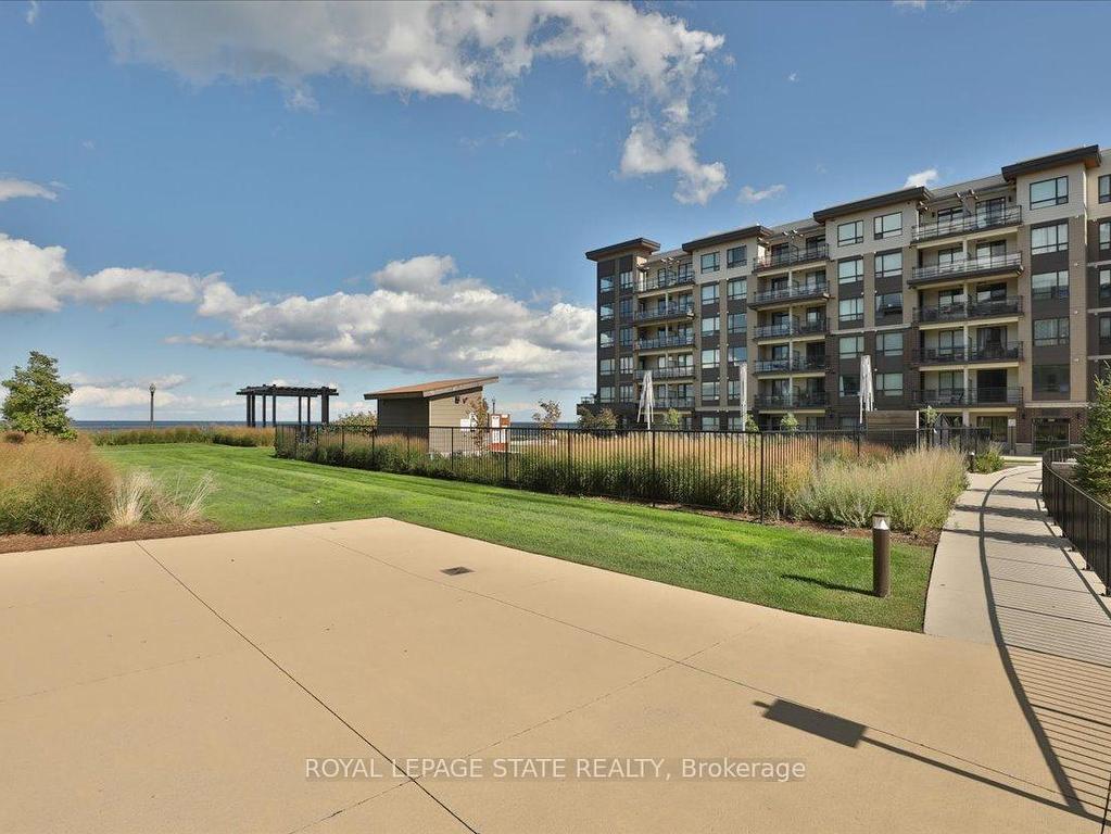 









40


Esplanade

Lane, 401,
Grimsby,




ON
L3M 0G9

