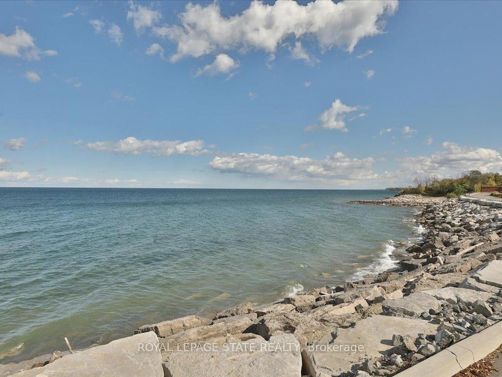 









40


Esplanade

Lane, 401,
Grimsby,




ON
L3M 0G9

