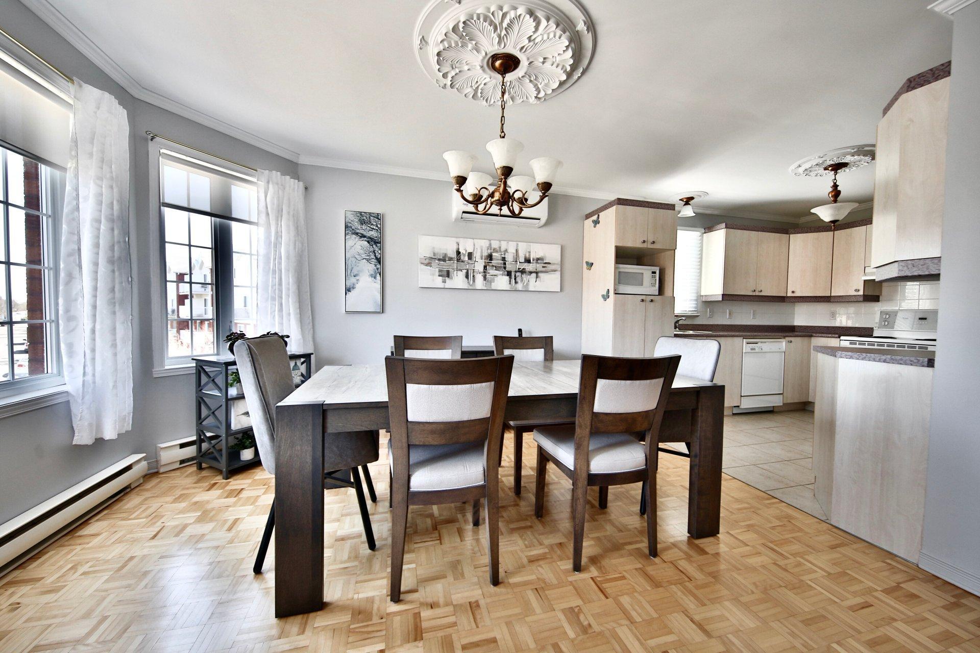 









1810


Rue des Saphirs

, 201,
Longueuil (Saint-Hubert),




QC
J4T3T9

