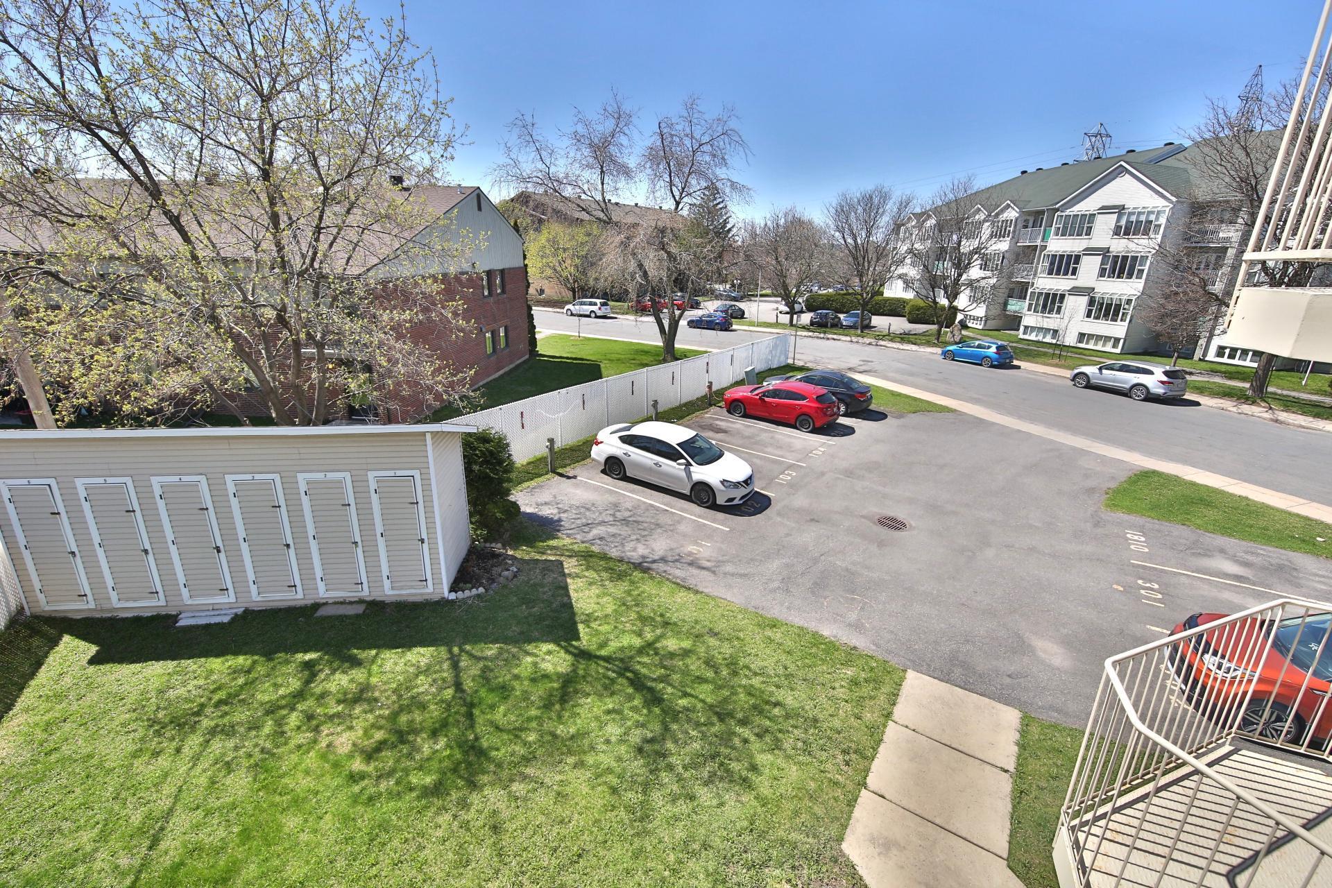 









1810


Rue des Saphirs

, 201,
Longueuil (Saint-Hubert),




QC
J4T3T9

