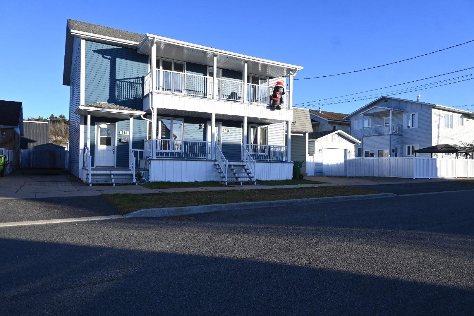 









346

 - 348


Rue Kitchener

,
La Tuque,




QC
G9X2K4

