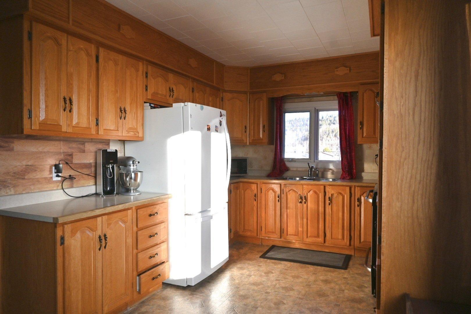 









346

 - 348


Rue Kitchener

,
La Tuque,




QC
G9X2K4

