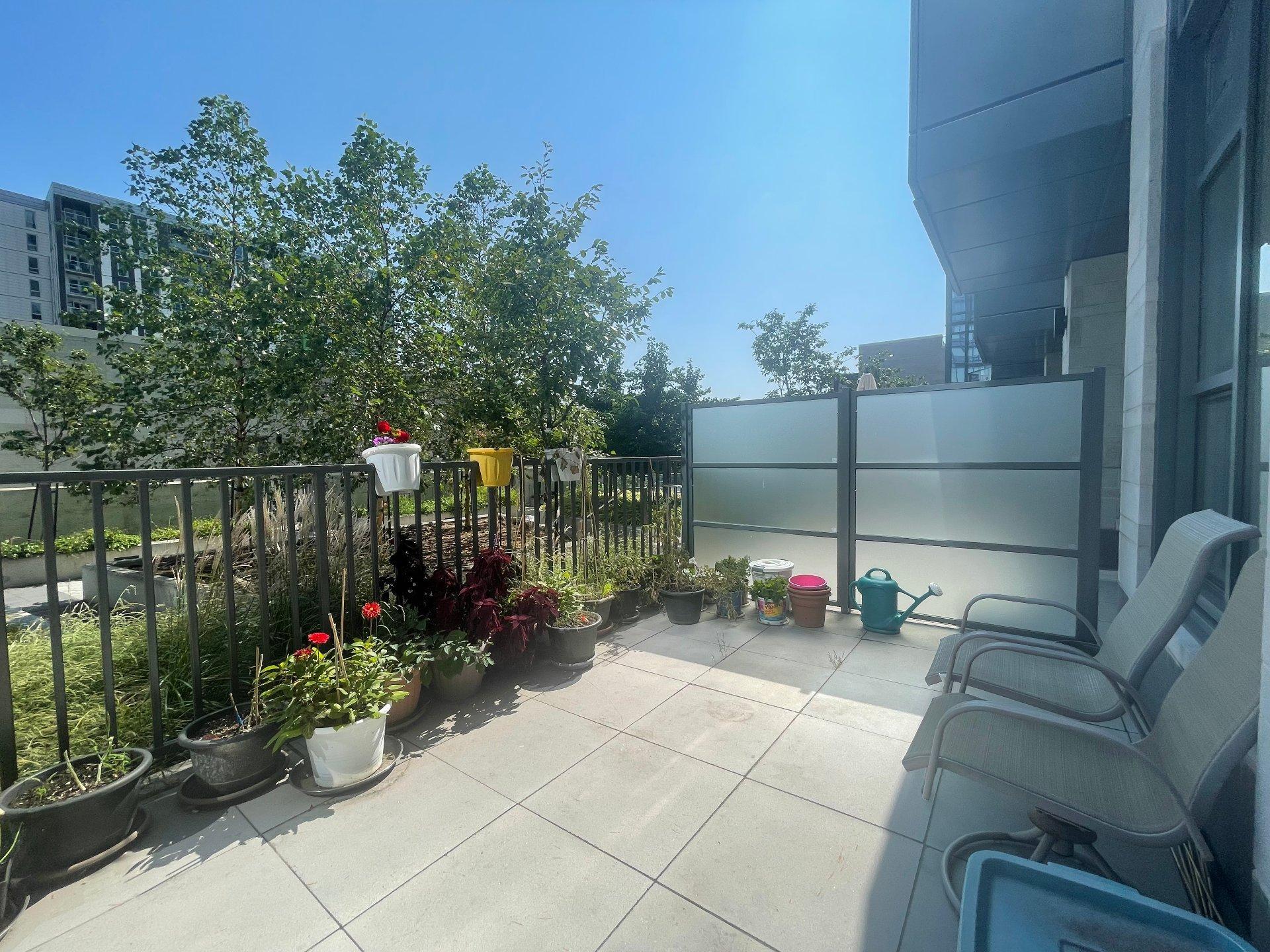 









1288


Rue St-Antoine O.

, TH09,
Montréal (Ville-Marie),




QC
H3X0C6

