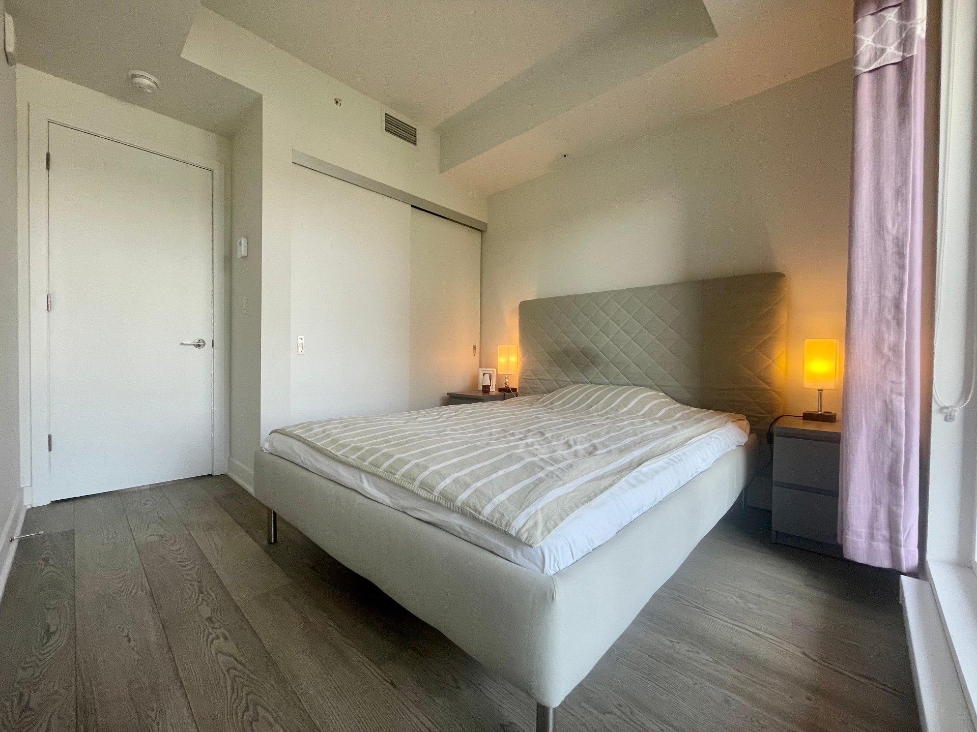 









1288


Rue St-Antoine O.

, TH09,
Montréal (Ville-Marie),




QC
H3X0C6


