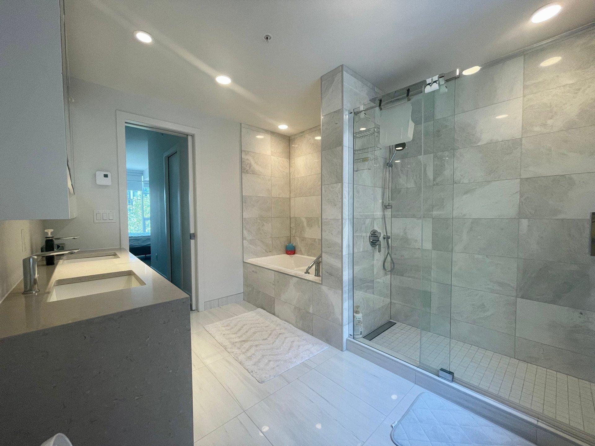 









1288


Rue St-Antoine O.

, TH09,
Montréal (Ville-Marie),




QC
H3X0C6

