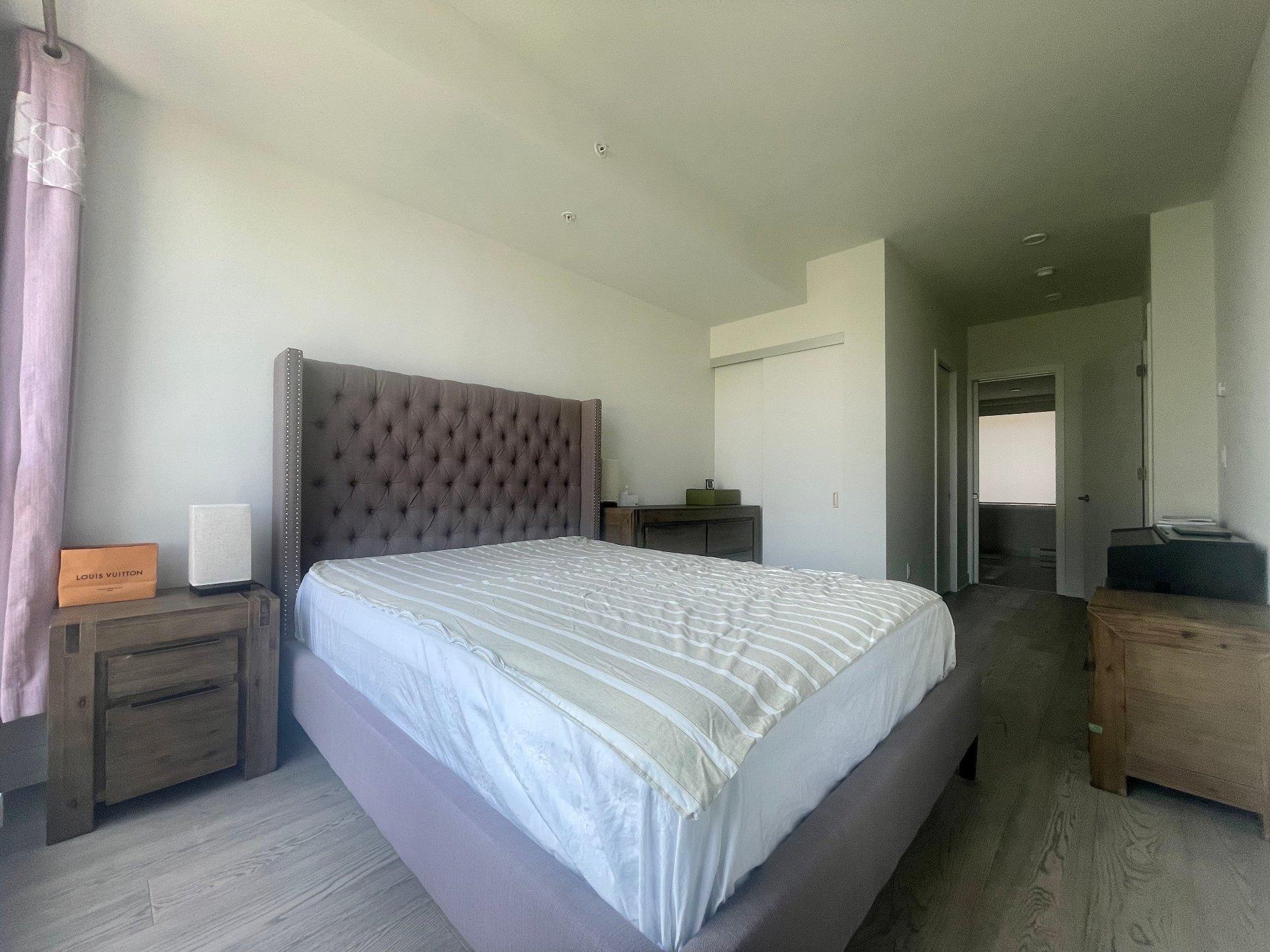 









1288


Rue St-Antoine O.

, TH09,
Montréal (Ville-Marie),




QC
H3X0C6

