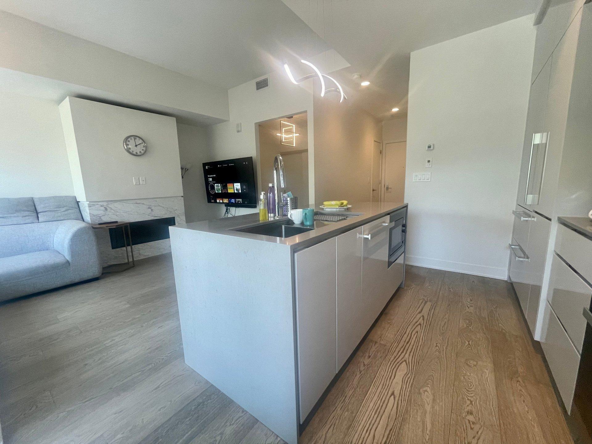 









1288


Rue St-Antoine O.

, TH09,
Montréal (Ville-Marie),




QC
H3X0C6

