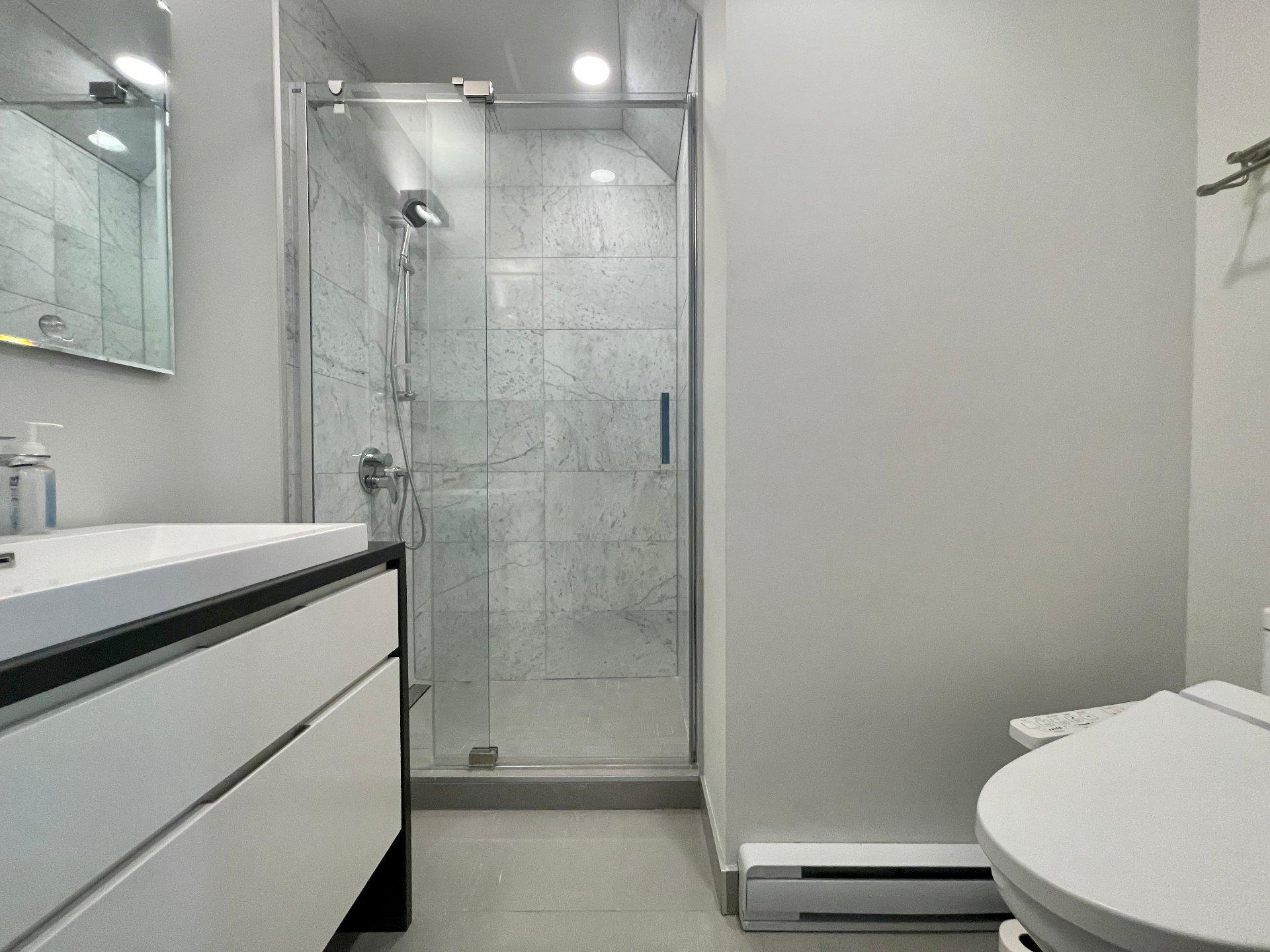 









1288


Rue St-Antoine O.

, TH09,
Montréal (Ville-Marie),




QC
H3X0C6


