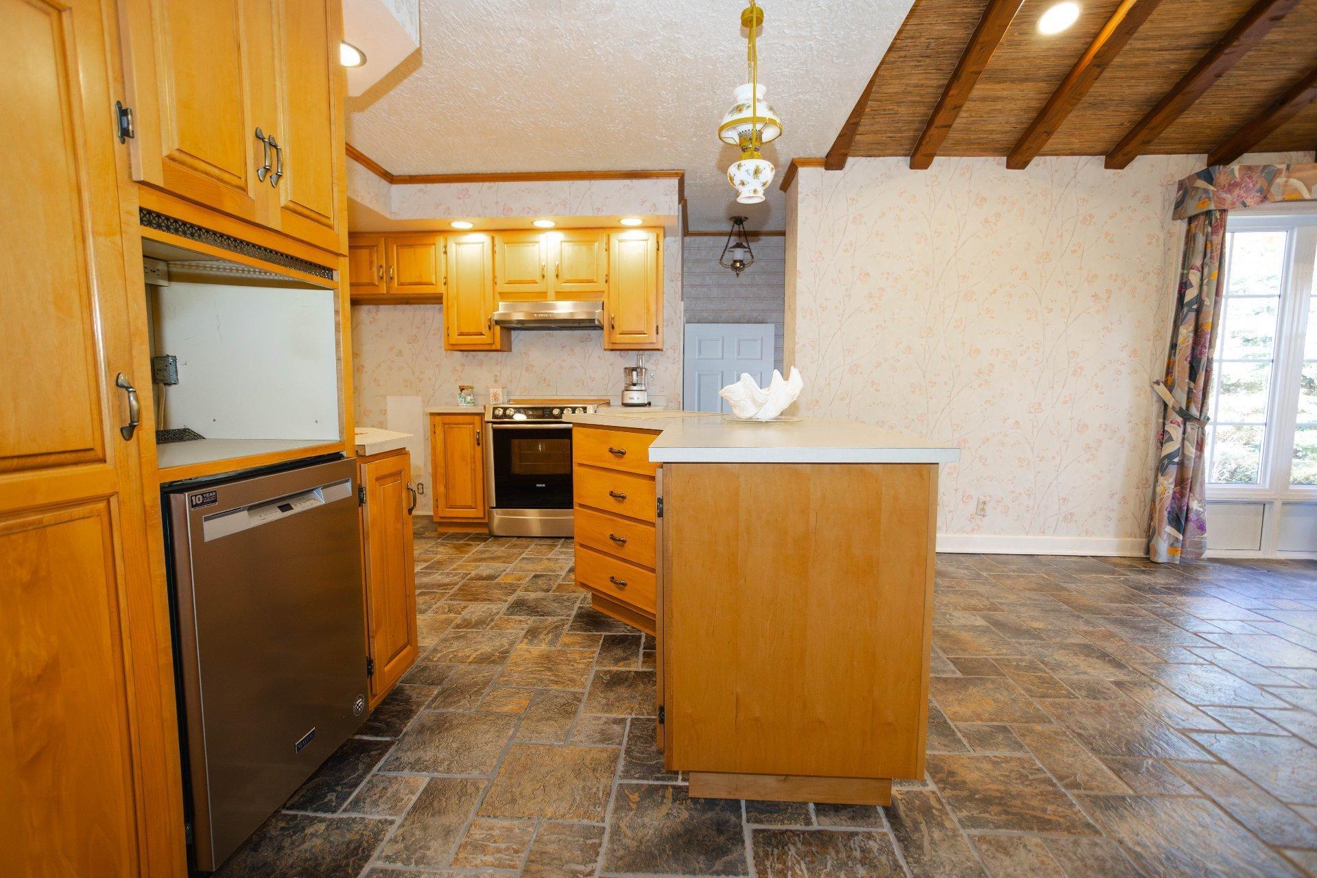 









1055


127e Rue

,
Shawinigan,




QC
G9P3Z4


