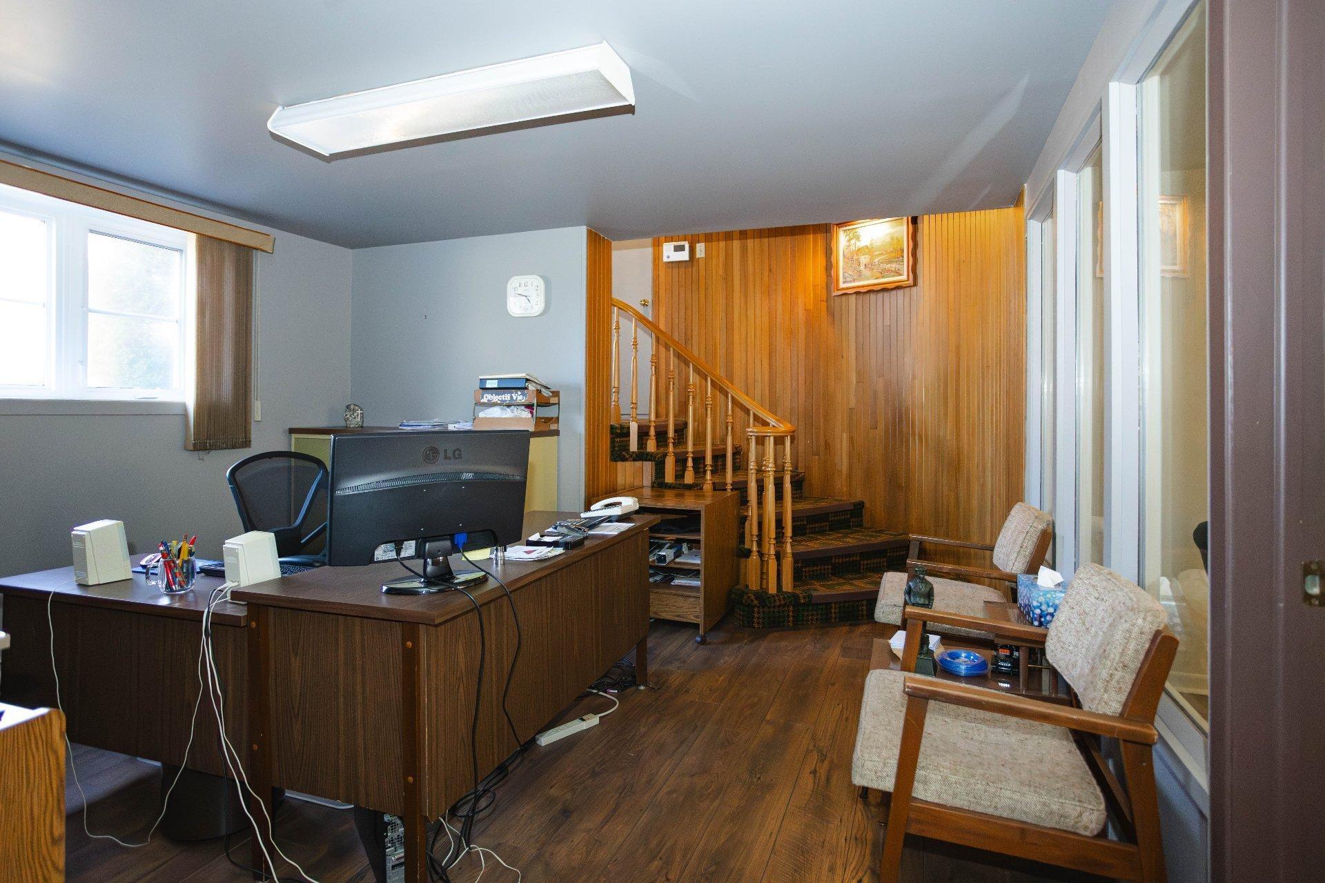 









1055


127e Rue

,
Shawinigan,




QC
G9P3Z4

