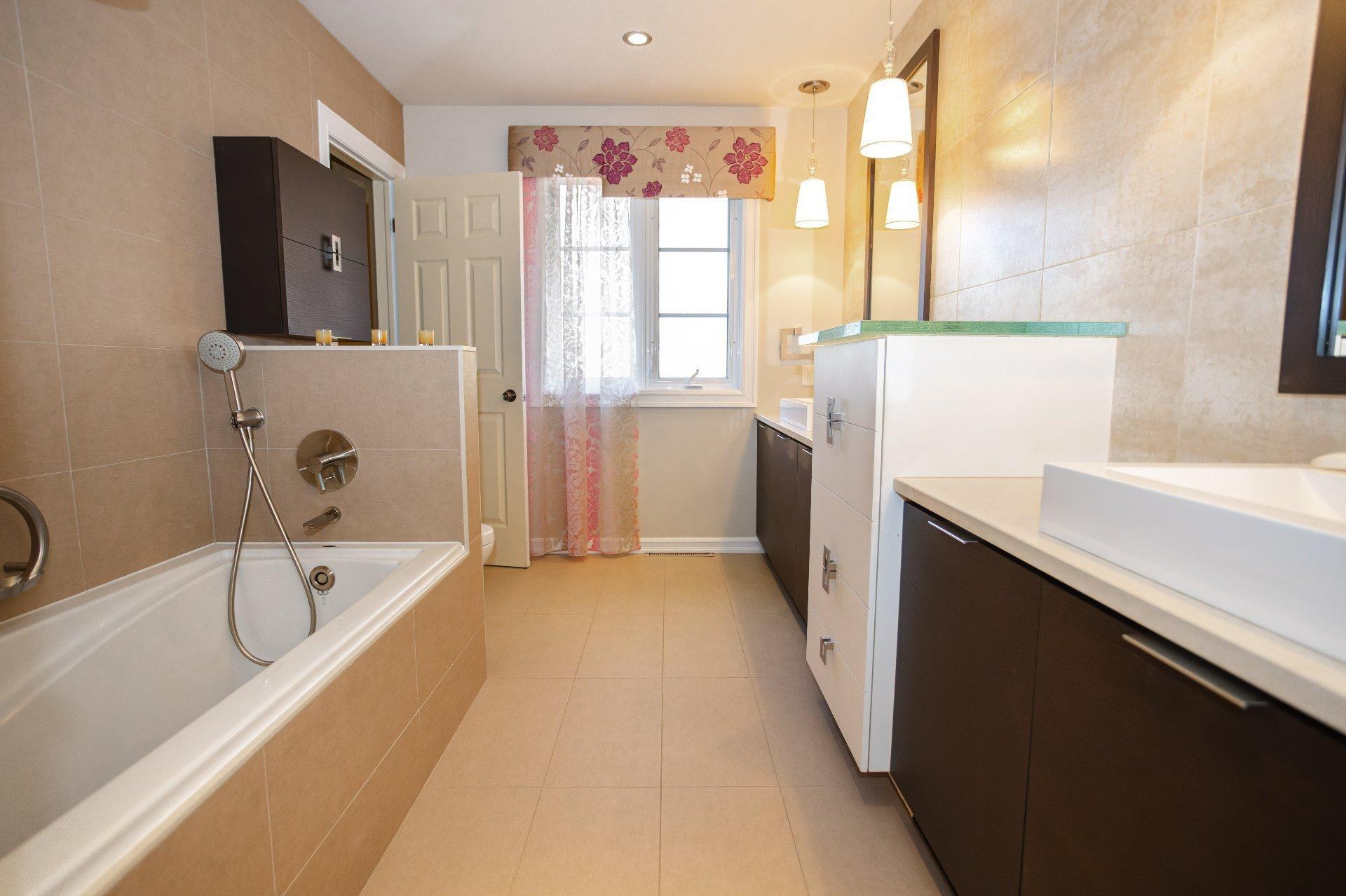 









1055


127e Rue

,
Shawinigan,




QC
G9P3Z4

