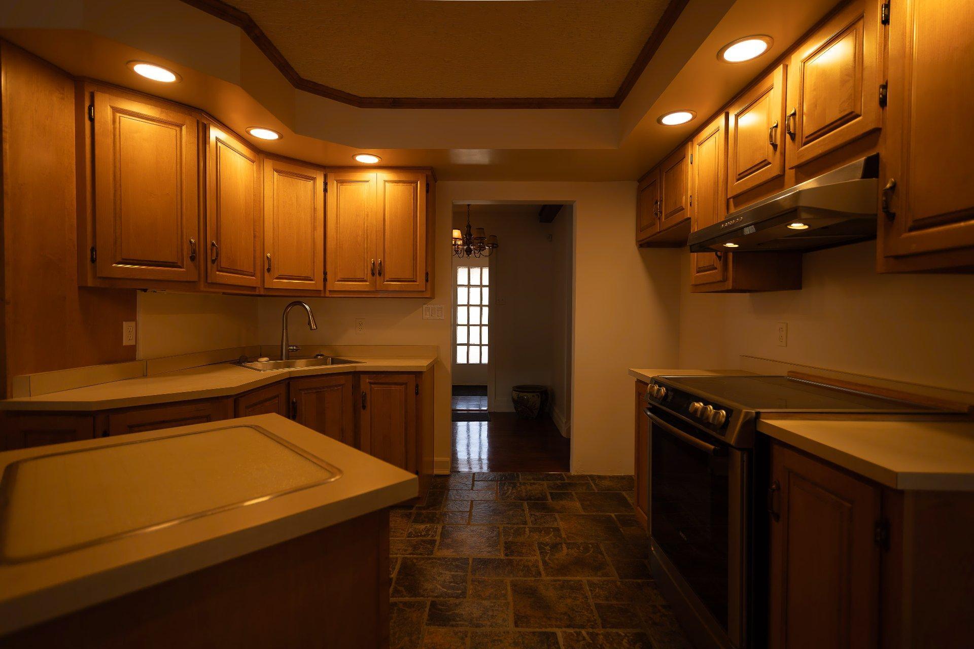 









1055


127e Rue

,
Shawinigan,




QC
G9P3Z4

