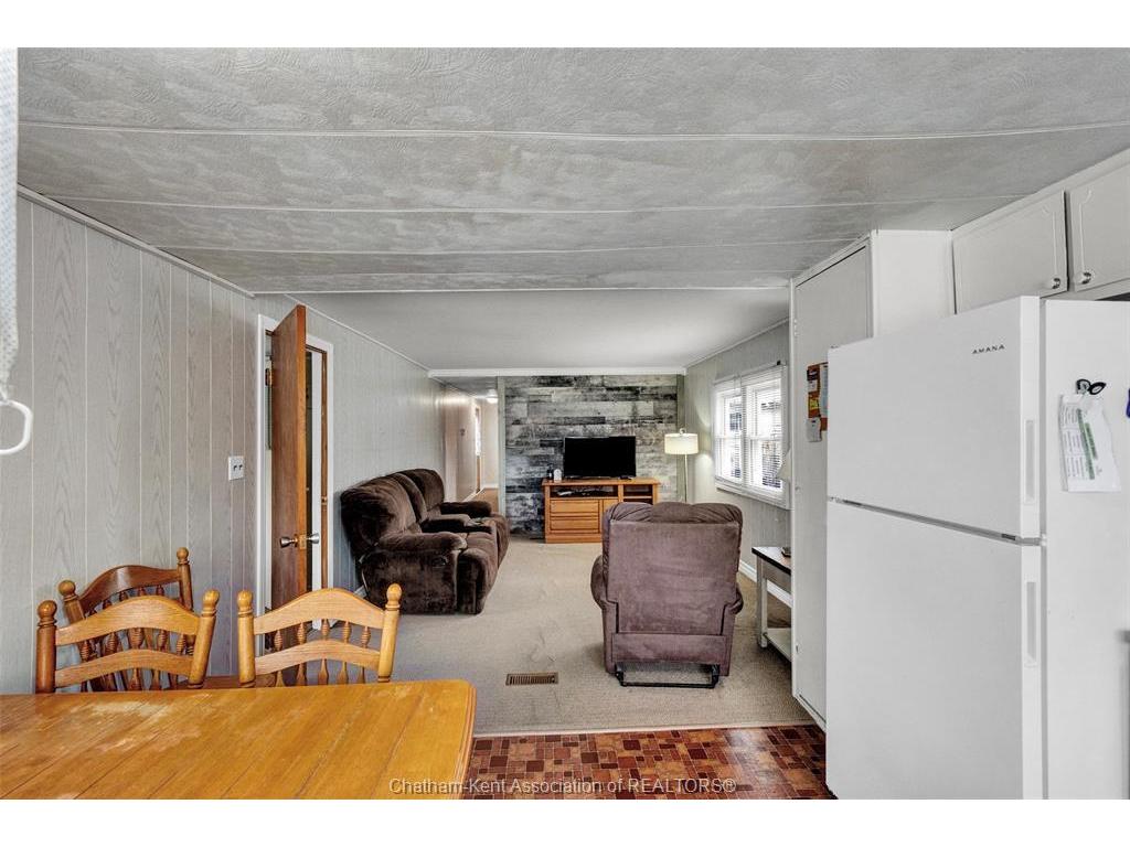 









22220


CHARING CROSS

Road, 2,
Chatham,




ON
N7M 5V8

