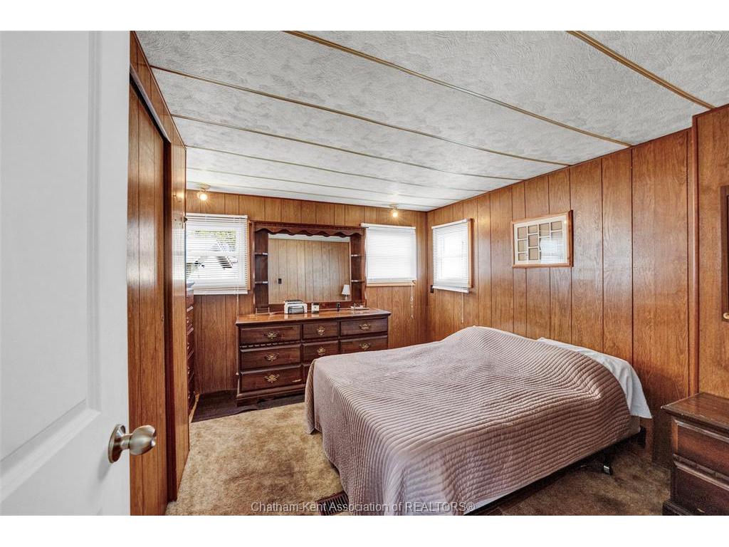 









22220


CHARING CROSS

Road, 2,
Chatham,




ON
N7M 5V8

