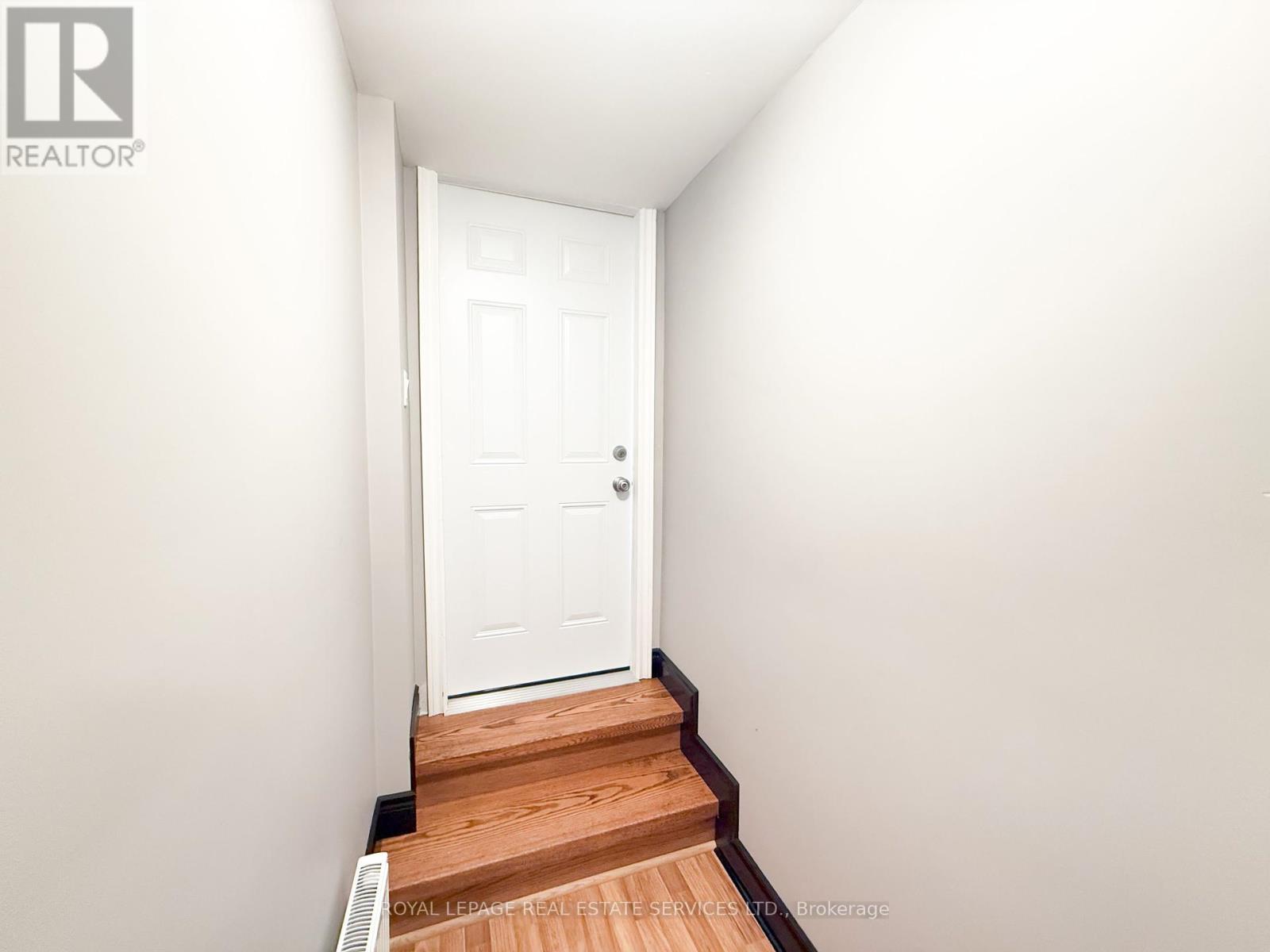 












LOWER - 3352 DUNDAS STREET W

,
Toronto,




Ontario
M6P2A4

