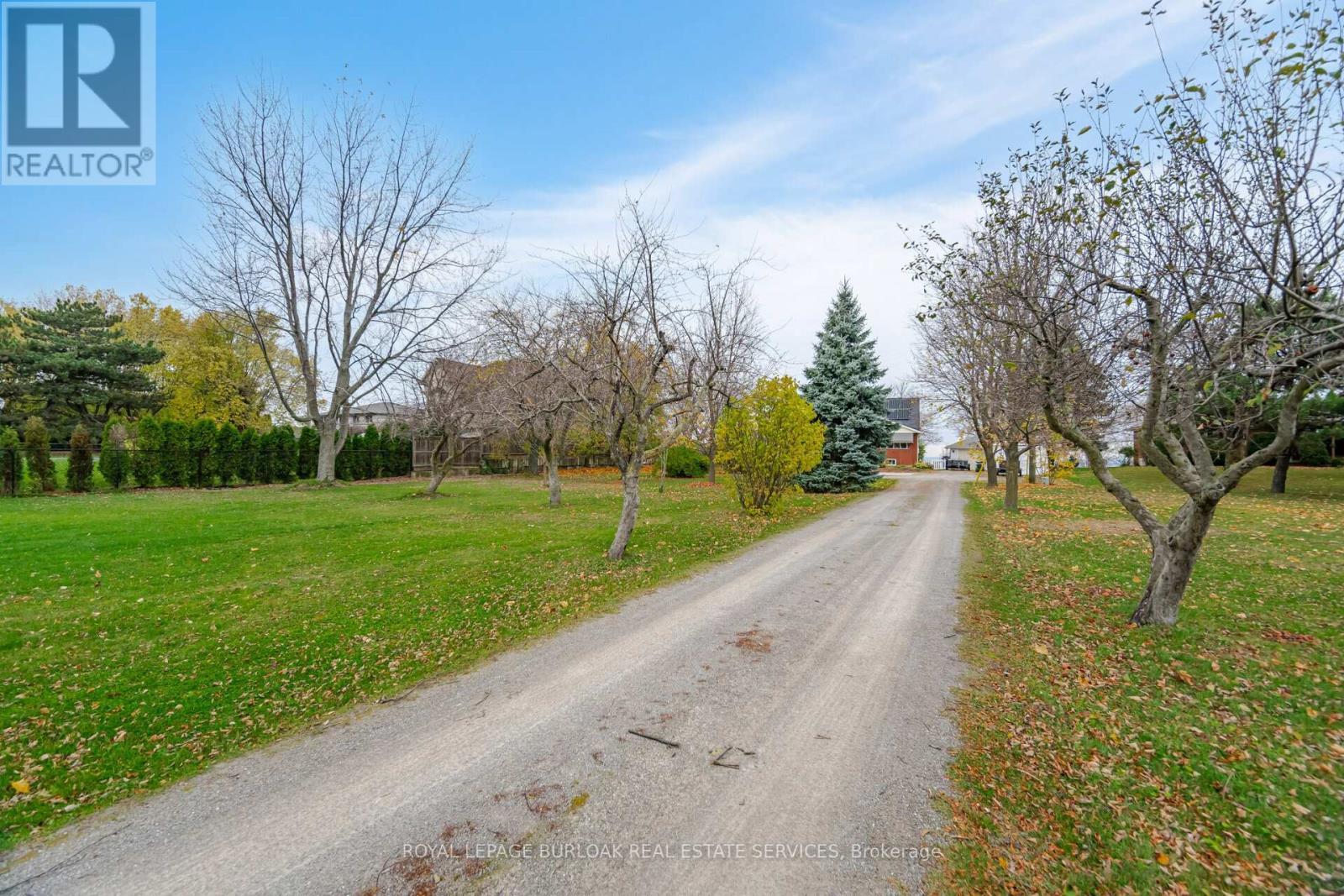 












805 RIDGE ROAD

,
Hamilton,




Ontario
L8J2Y3

