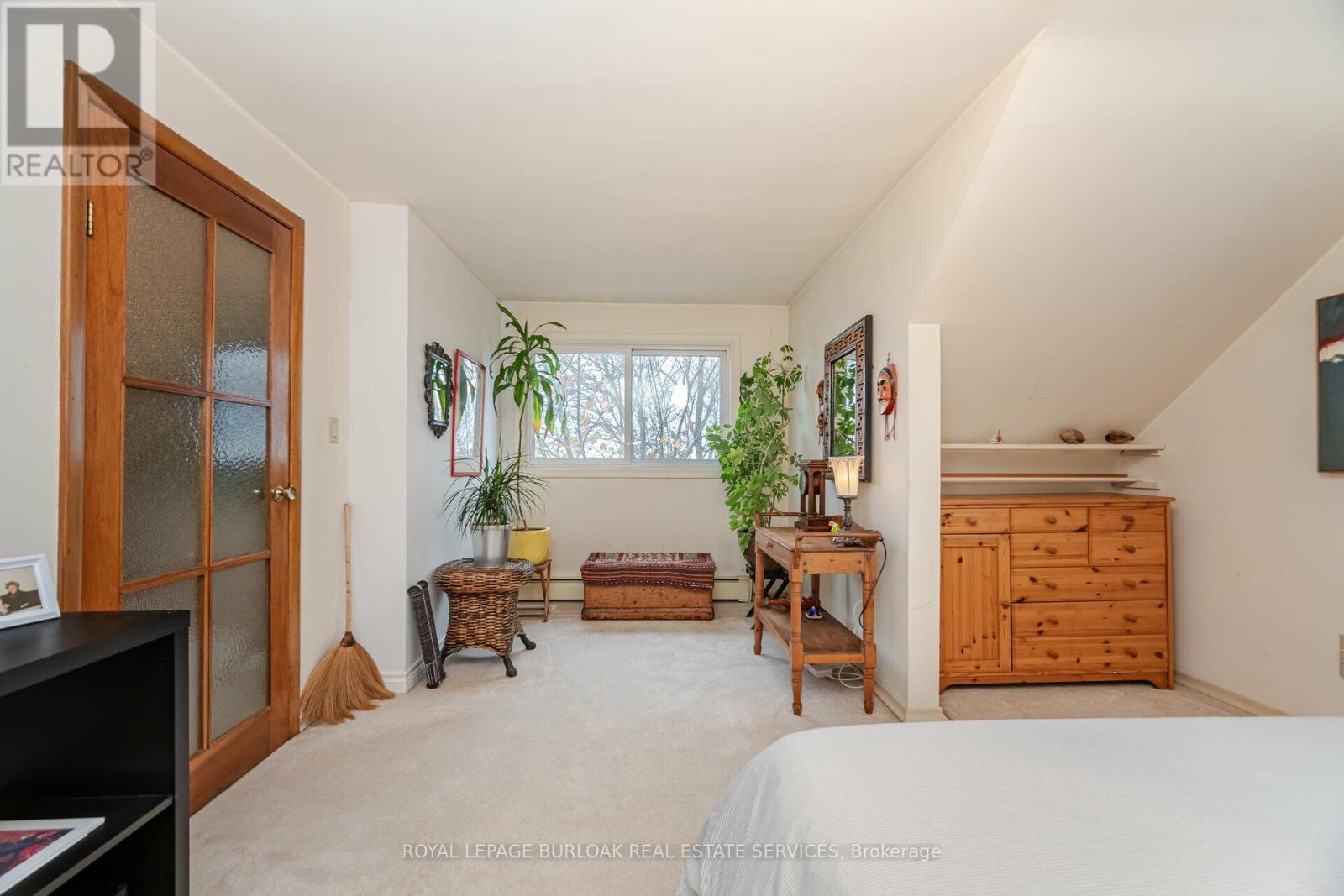 












805 RIDGE ROAD

,
Hamilton,




Ontario
L8J2Y3

