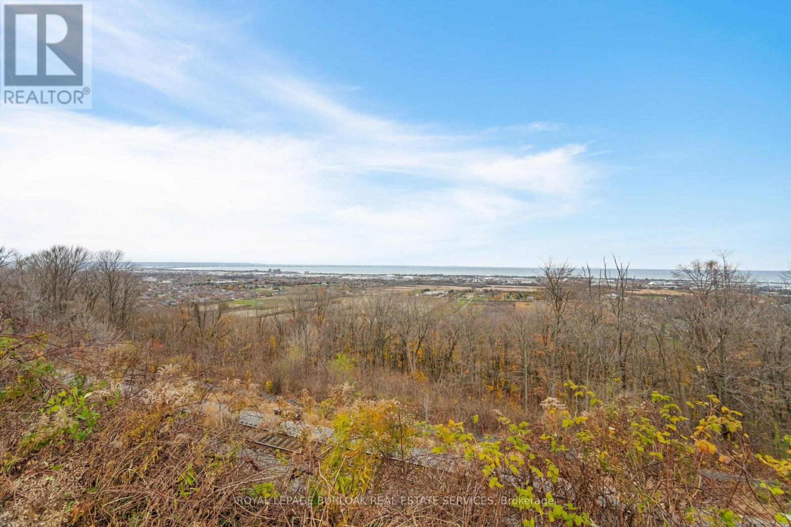 












805 RIDGE ROAD

,
Hamilton,




Ontario
L8J2Y3

