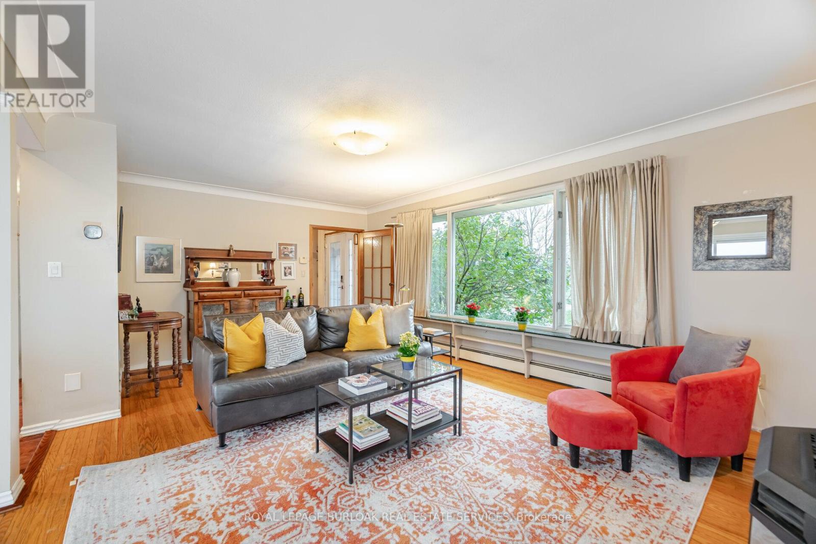 












805 RIDGE ROAD

,
Hamilton,




Ontario
L8J2Y3

