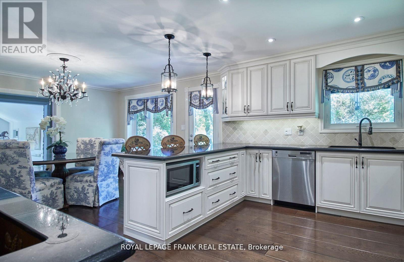 












8298 GRASSHOPPER PARK ROAD

,
Clarington,




Ontario
L1C6A9

