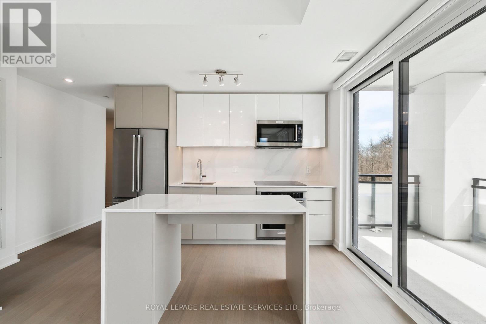 












202 - 760 WHITLOCK AVENUE

,
Milton,




Ontario
L9E2B3

