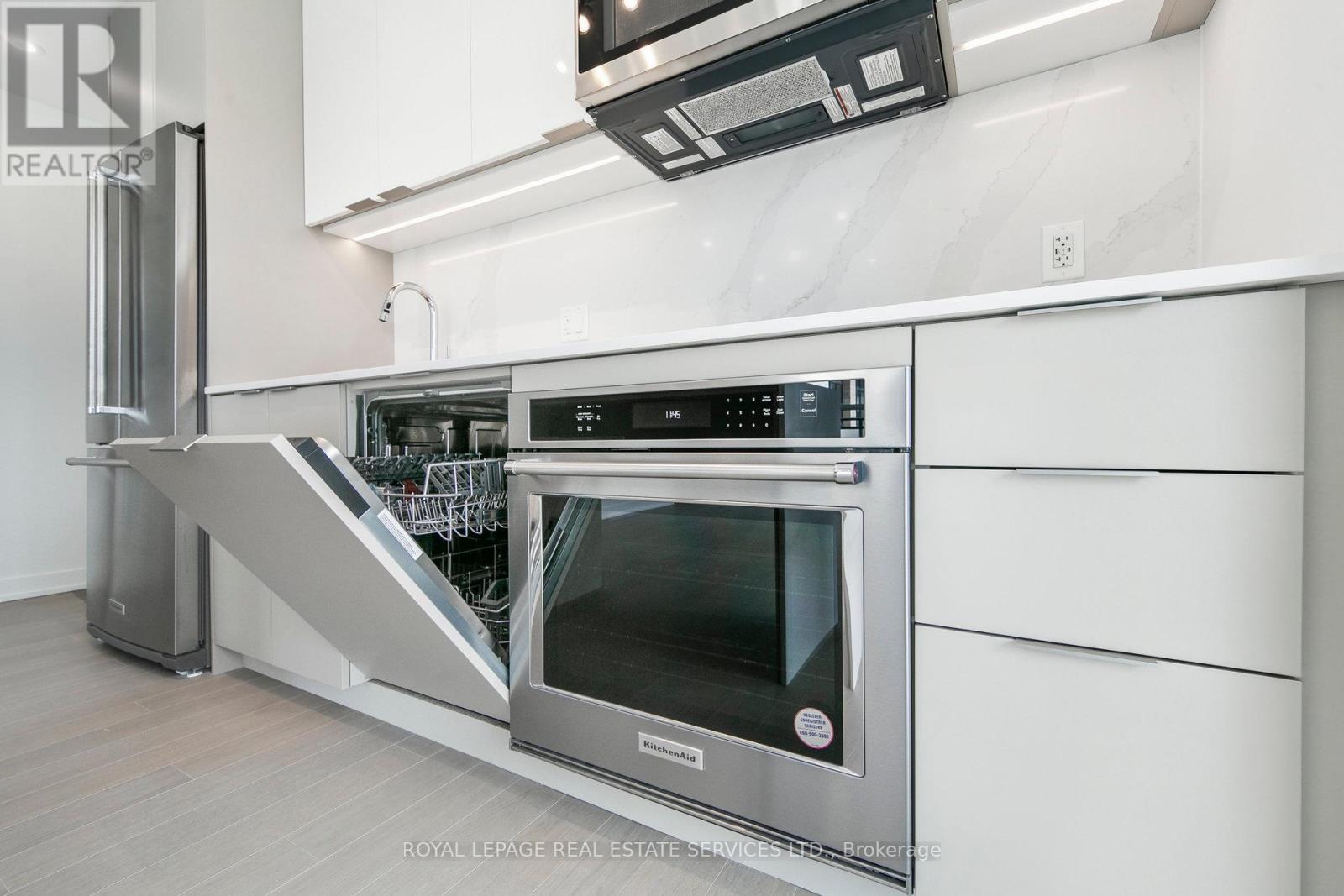 












202 - 760 WHITLOCK AVENUE

,
Milton,




Ontario
L9E2B3

