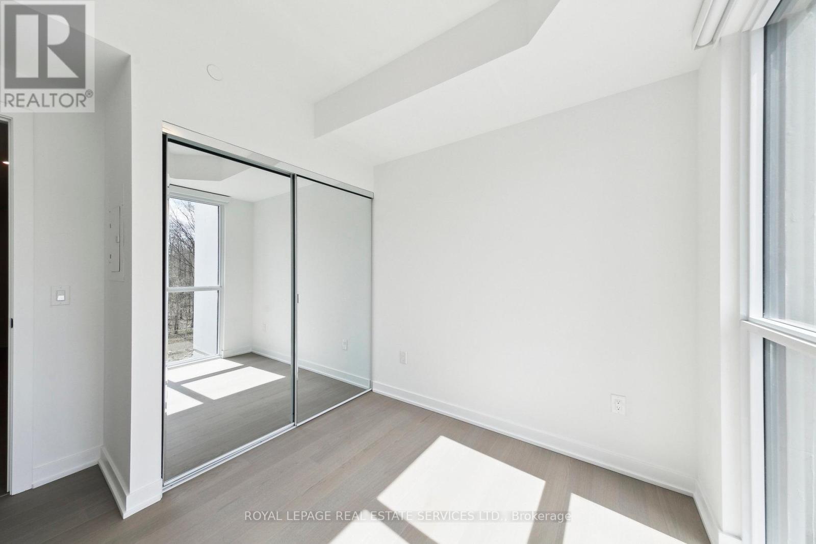 












202 - 760 WHITLOCK AVENUE

,
Milton,




Ontario
L9E2B3

