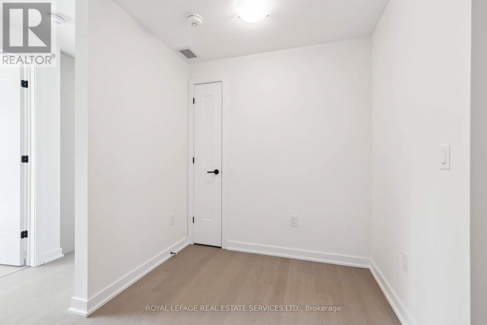 












202 - 760 WHITLOCK AVENUE

,
Milton,




Ontario
L9E2B3

