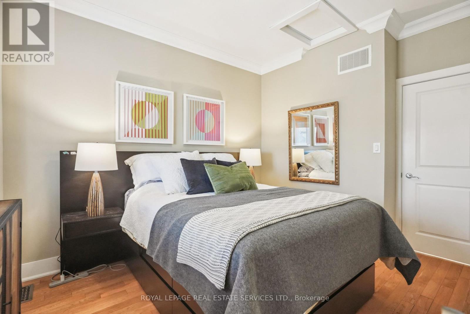 












119 FLORENCE STREET

,
Toronto,




Ontario
M6K1P4

