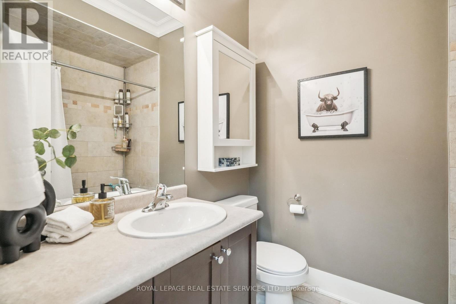 












119 FLORENCE STREET

,
Toronto,




Ontario
M6K1P4

