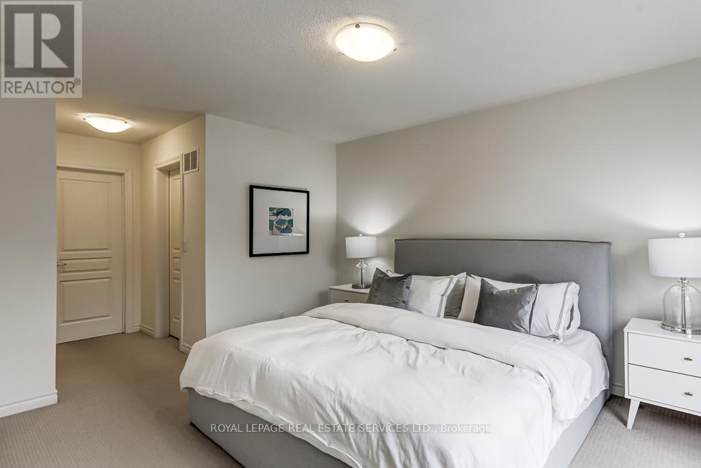 












7 - 80 EASTWOOD PARK GARDENS

,
Toronto,




Ontario
M8W1N6

