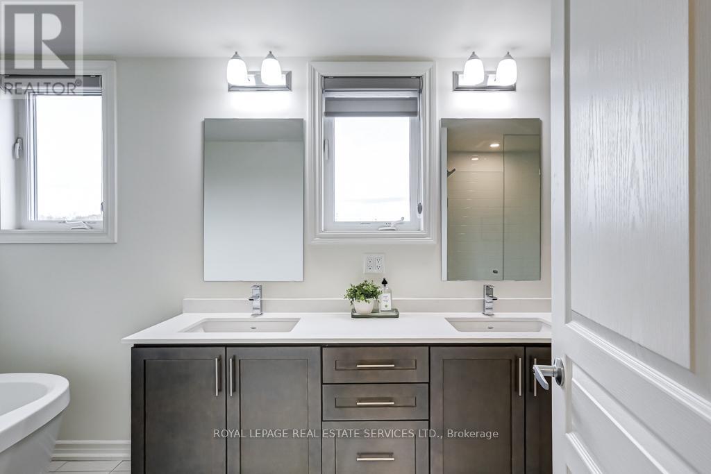 












7 - 80 EASTWOOD PARK GARDENS

,
Toronto,




Ontario
M8W1N6


