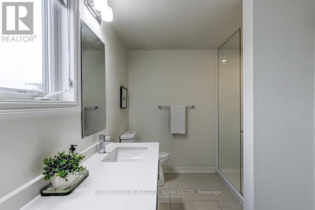 












7 - 80 EASTWOOD PARK GARDENS

,
Toronto,




Ontario
M8W1N6

