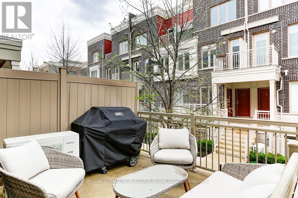 












7 - 80 EASTWOOD PARK GARDENS

,
Toronto,




Ontario
M8W1N6

