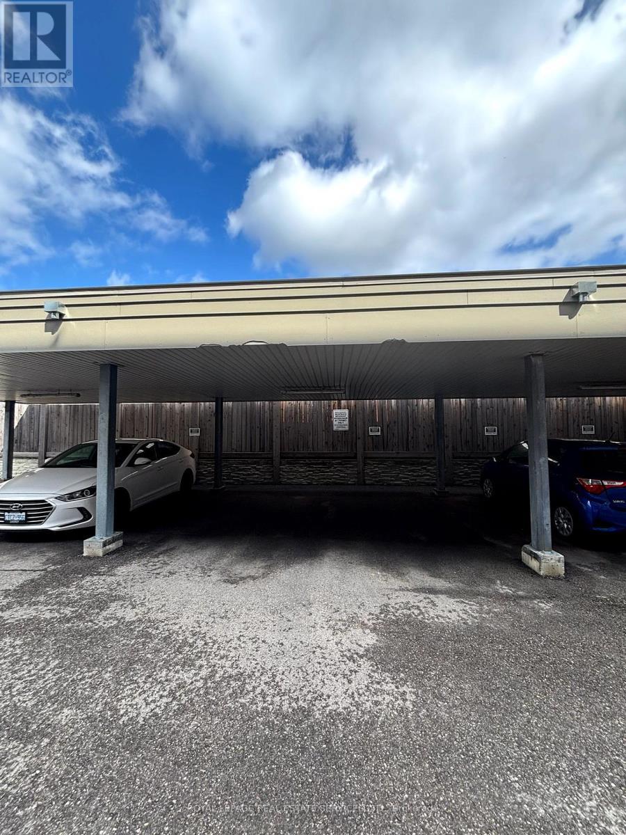 












7 - 80 EASTWOOD PARK GARDENS

,
Toronto,




Ontario
M8W1N6

