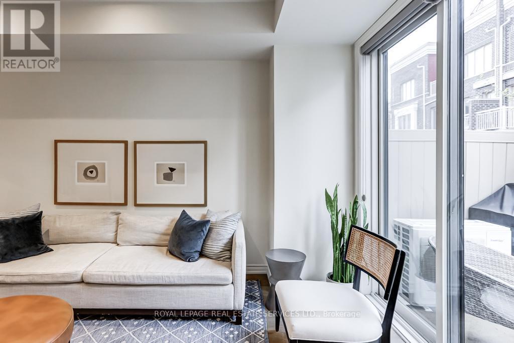 












7 - 80 EASTWOOD PARK GARDENS

,
Toronto,




Ontario
M8W1N6

