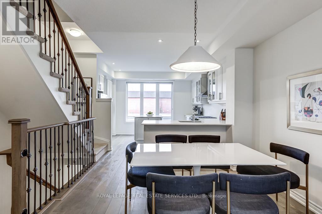 












7 - 80 EASTWOOD PARK GARDENS

,
Toronto,




Ontario
M8W1N6

