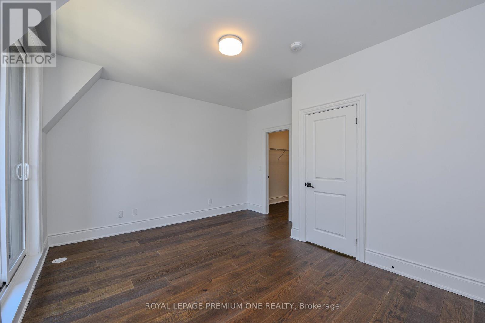 












132 - 35 LUNAR CRESCENT

,
Mississauga,




Ontario
L5M2P6

