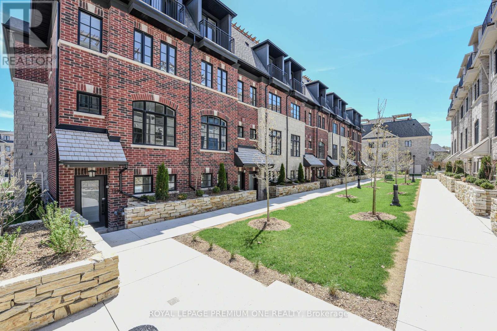 












132 - 35 LUNAR CRESCENT

,
Mississauga,




Ontario
L5M2P6

